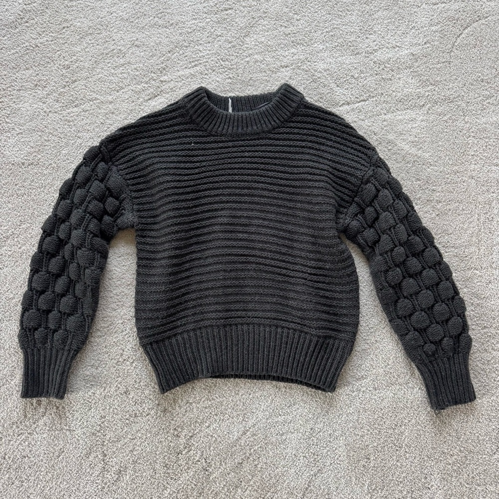 Gray Textured Knit Sweater - Picture 1 of 4